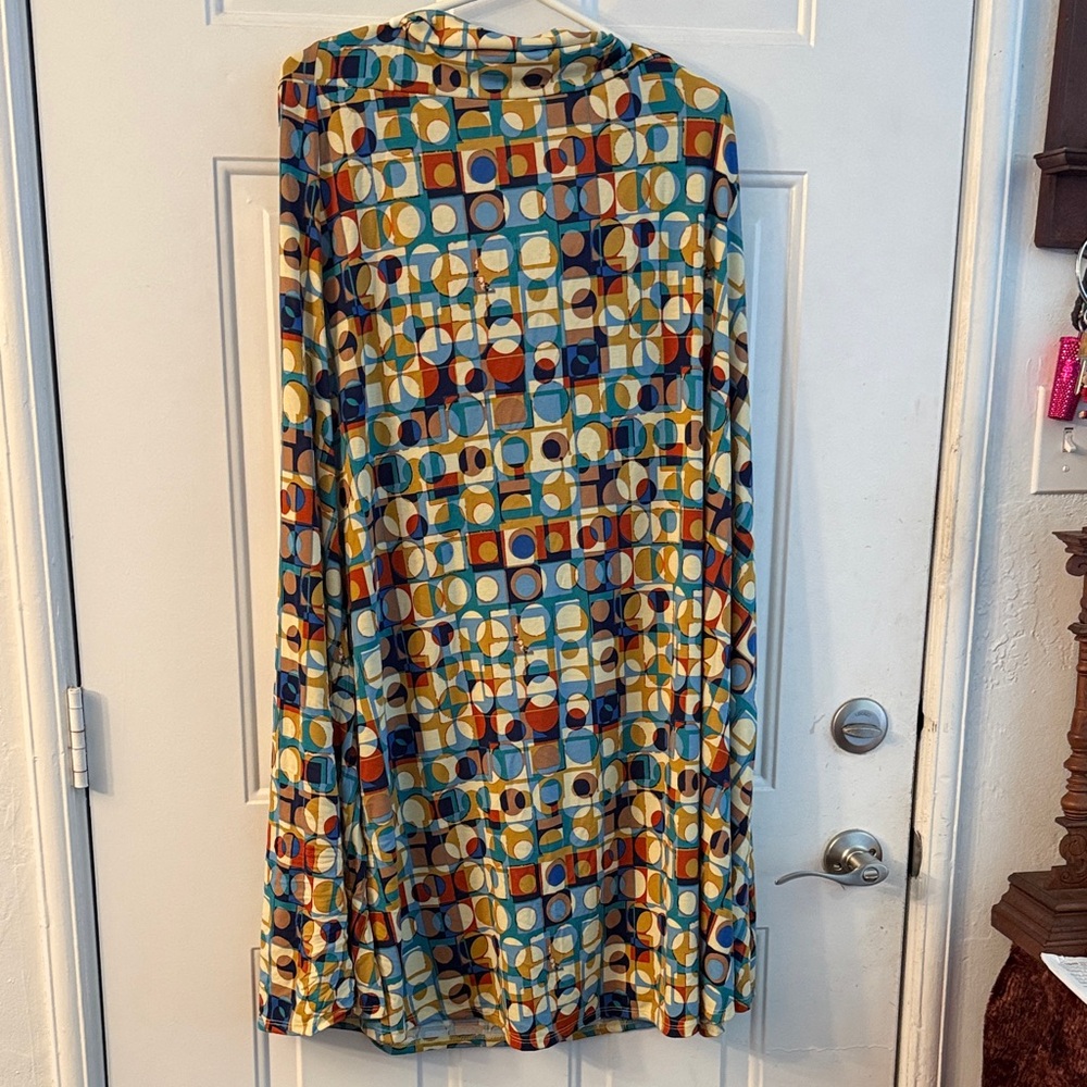 LuLaRoe Maxi Skirt. Wide waist very stretchy 2X